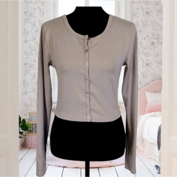 ARITZIA SUNDAY BEST 'Best Hug' Apple Longsleeve Taupe Crew Cardigan - Picture 6 of 8